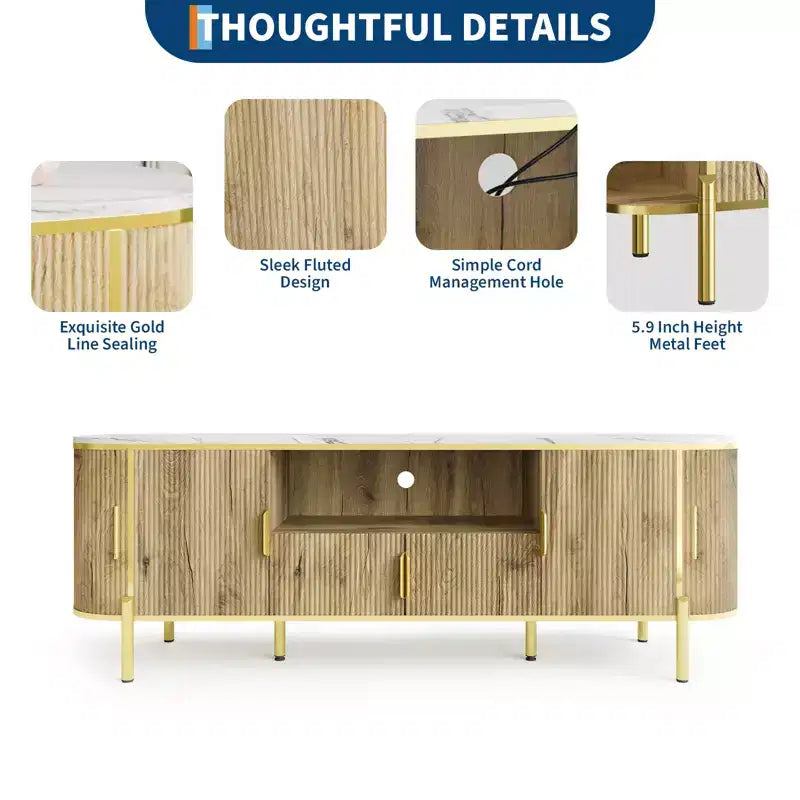Meuble TV de 70 pouces avec un design encastré luxueux, un plateau en faux marbre, des portes coulissantes incurvées et des étagères réglables.