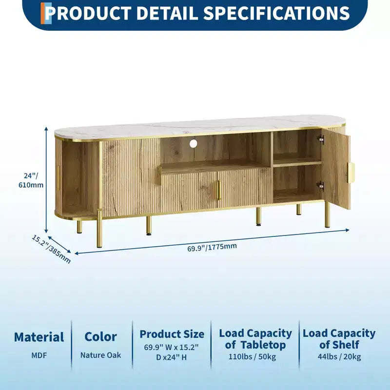 Meuble TV de 70 pouces avec un design encastré luxueux, un plateau en faux marbre, des portes coulissantes incurvées et des étagères réglables.