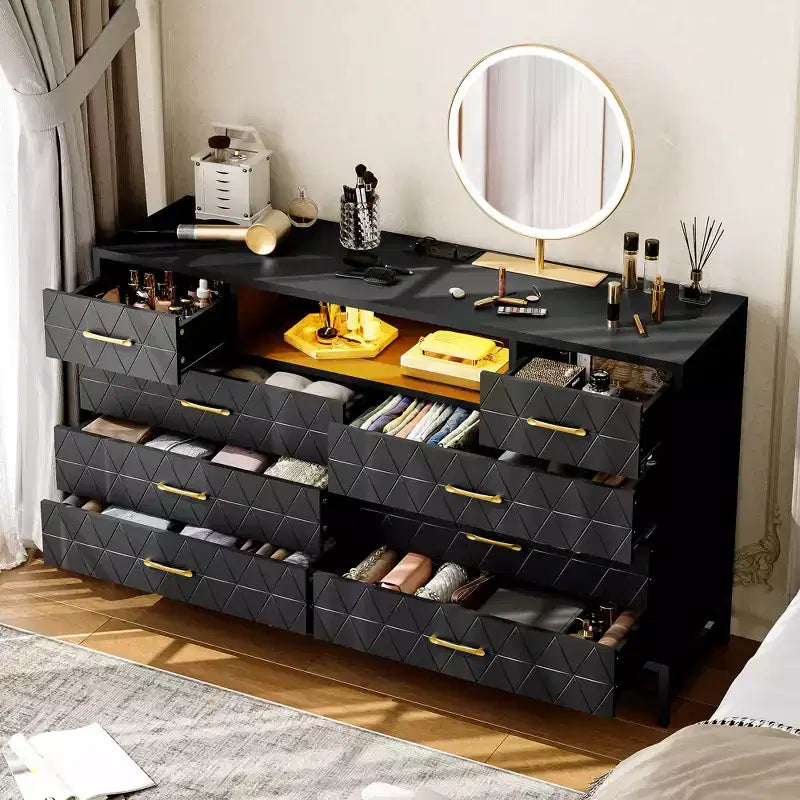 Meuble de rangement, commode en bois à cinq tiroirs servant également de meuble TV de 55 pouces avec éclairage LED, adapté aux salons et couloirs.