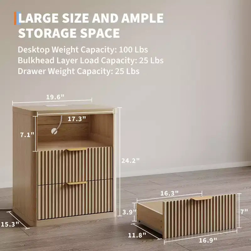 Lot de 2 tables de chevet rainurées avec station de charge, 2 tiroirs et rangement ouvert, poignées en métal et bords incurvés, style moderne du milieu du siècle