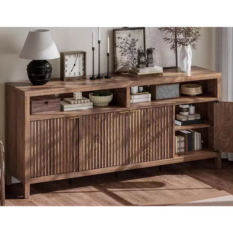 - Meuble de rangement moderne réglable avec poignée dorée et façade cannelée