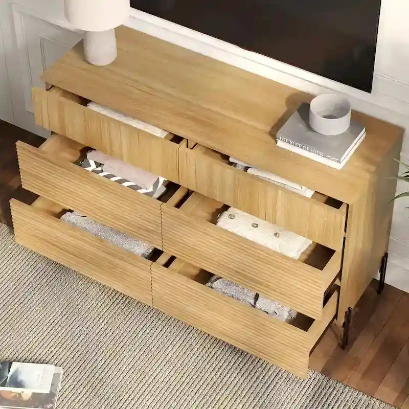 Ensemble de chambre moderne 3 pièces WAMPAT, commode cannelée 47" avec 6 tiroirs et 2 tables de chevet avec station de recharge, chêne