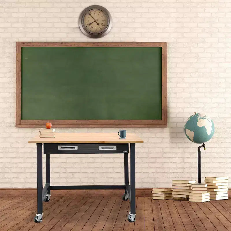 Établi à roulettes Ultragraphite Wood Top en hêtre/graphite – Seville Classics